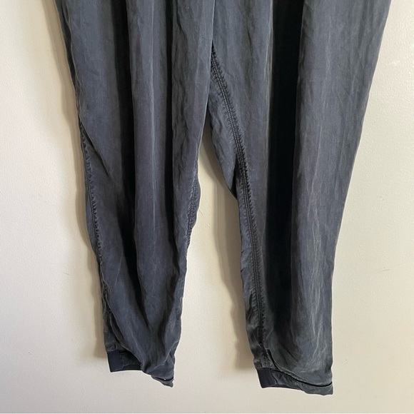Lululemon Tencel Jogger Pant 25” Washed Black Pull On Size 8 - Picture 4 of 10